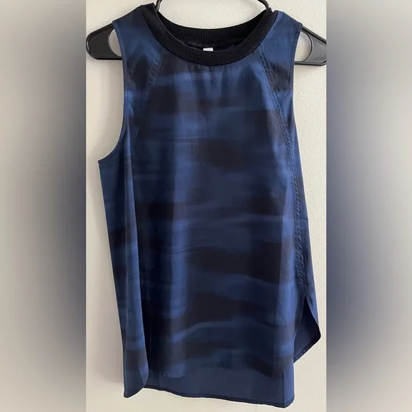 Athleta Zephyr Tank Blurred Blue Camo - Picture 3 of 4